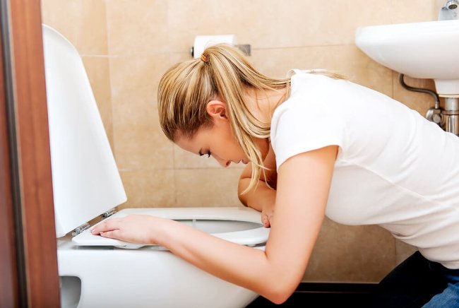 Constant vomiting: Reasons and natural remedies - From Doctor